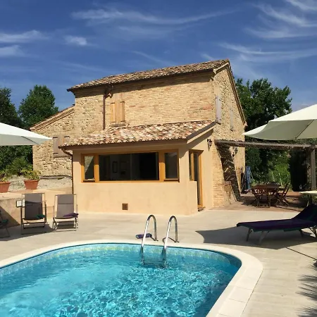 Sleeps 6 Pool Wifi Вилла