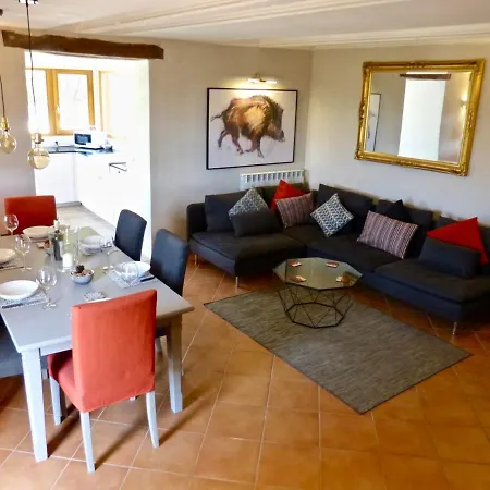 Sleeps 6 Pool Wifi *
